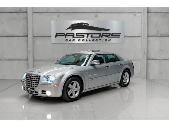 CHRYSLER 300 C 5.7 HEMI SEDAN V8 16V GASOLINA 4P AUTOMÁTICO CHRYSLER 300 C 5.7 HEMI SEDAN V8 16V GASOLINA 4P AUTOMÁTICO